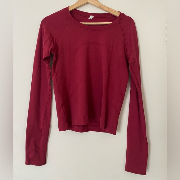 lululemon athletica Tops - Lululemon burgundy top